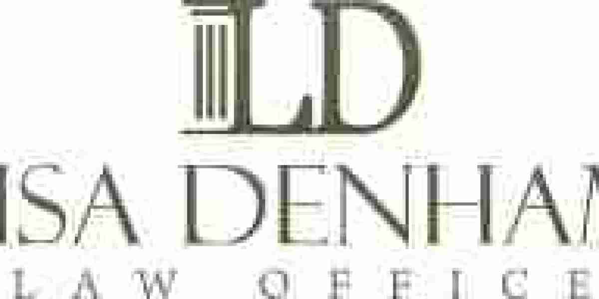 How a Family Lawyer Can Help You Navigate Divorce with Confidence and Clarity